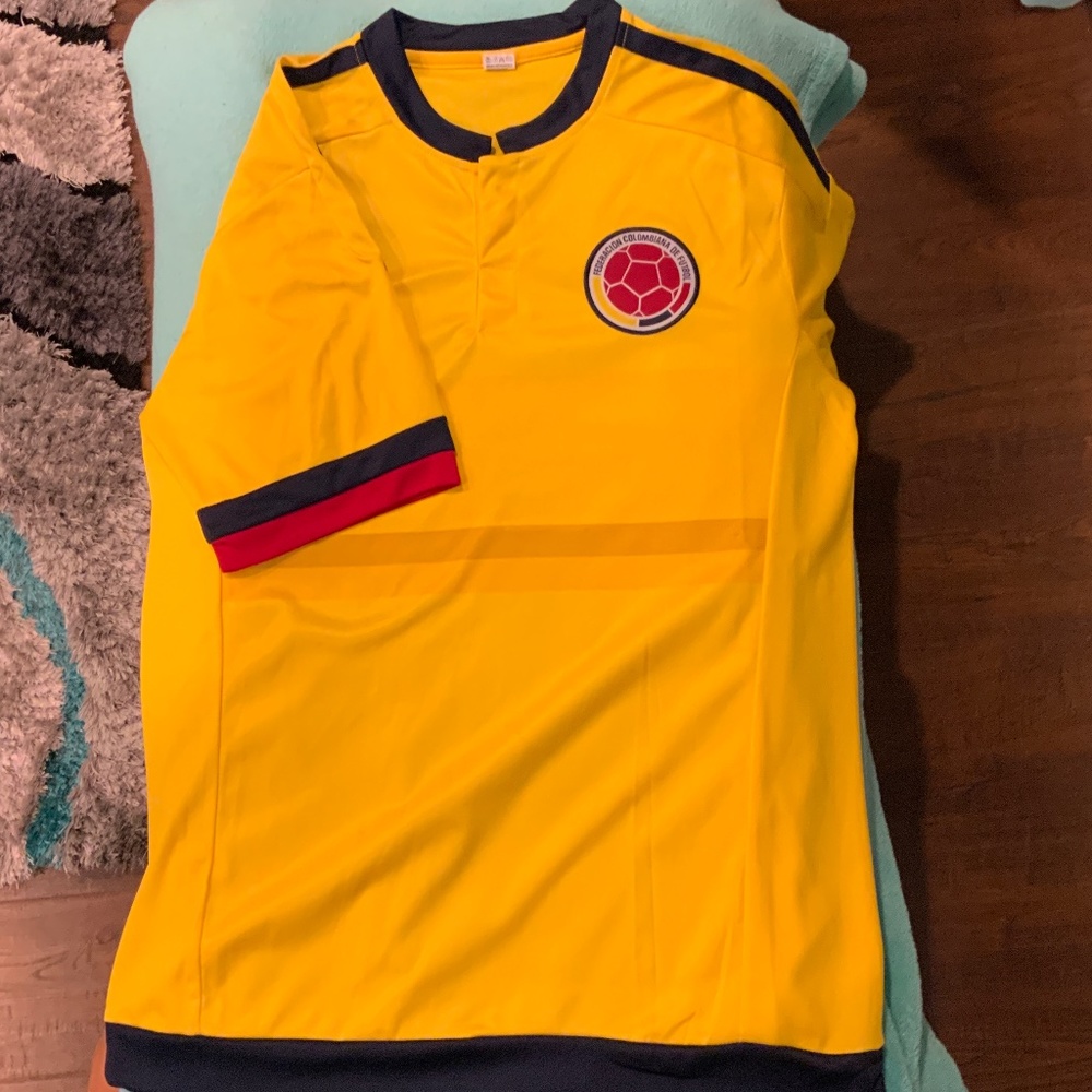 Colombia Soccer Jersey, Men’s Small